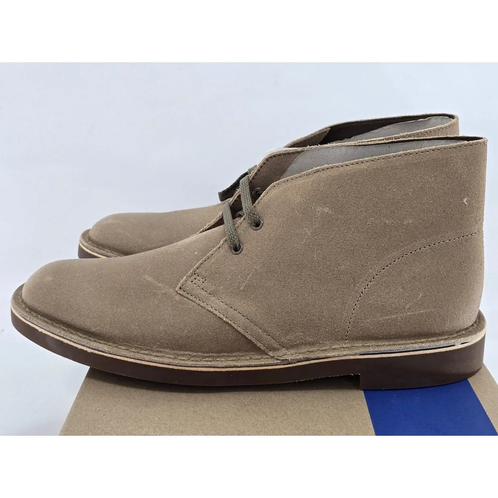 Clarks Bushacre 2 Chukka Boots Mens 9W Taupe Distressed Leather - New